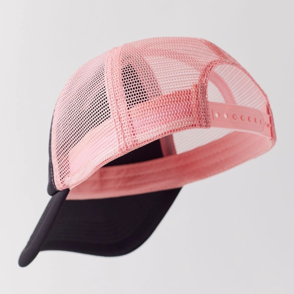 Urban Outfitters Nirvana Band Logo Trucker Hat NWT - Picture 5 of 14